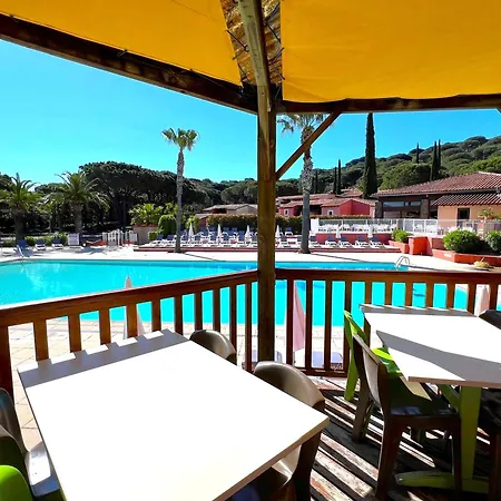 Village De - Le Sentier Des Pins Ferienpark 3*