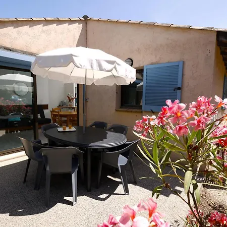 Village - Le Sentier Des Pins 3*