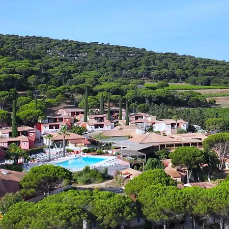 Village De - Le Sentier Des Pins Üdülőpark 3*