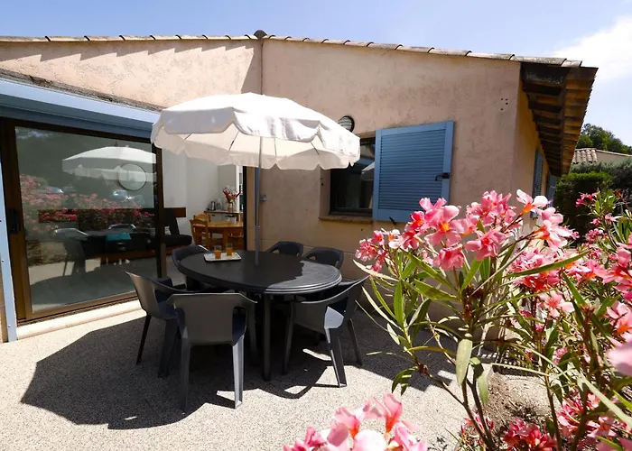 Village De - Le Sentier Des Pins 3*